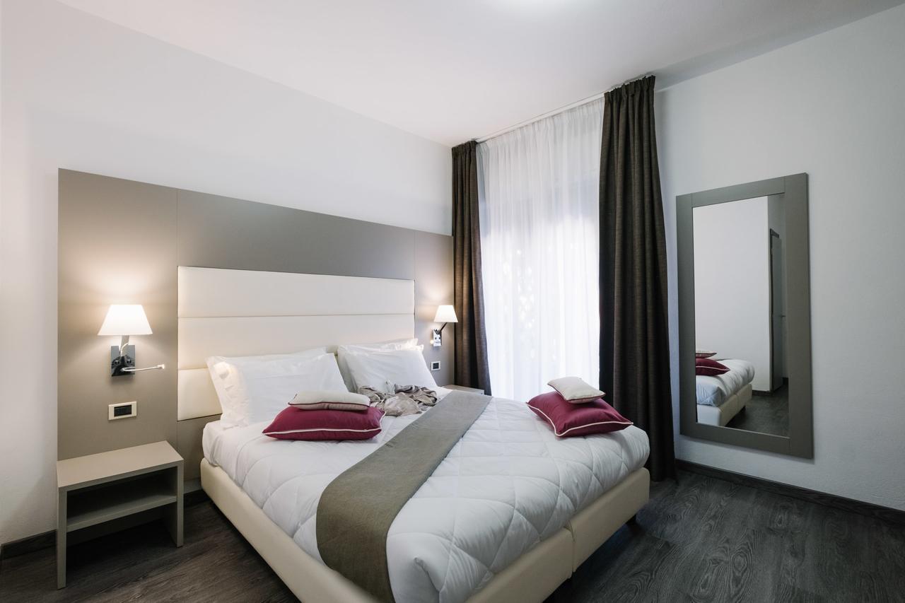 Hotel Cala Di Forno Фонтебланда Екстер'єр фото